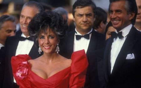 Elizabeth Taylor was married to Richard Burton.